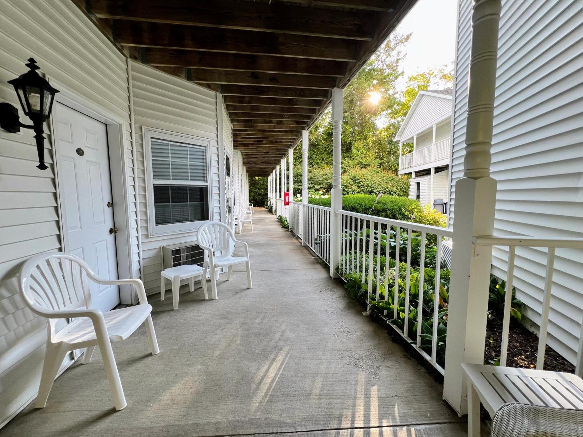 Bay Breeze Resort Ephraim Exterior foto